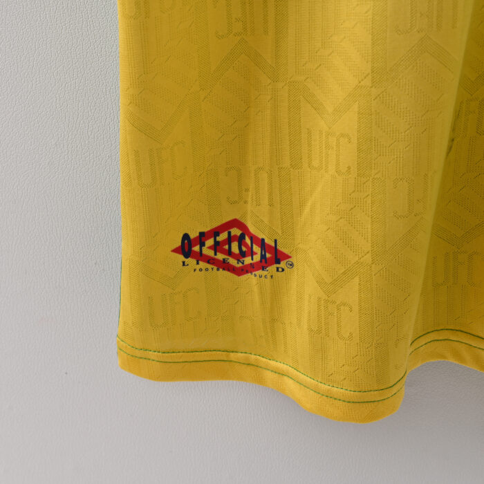 Manchester United Retro Jersey – Third Season 92/94 - Image 3