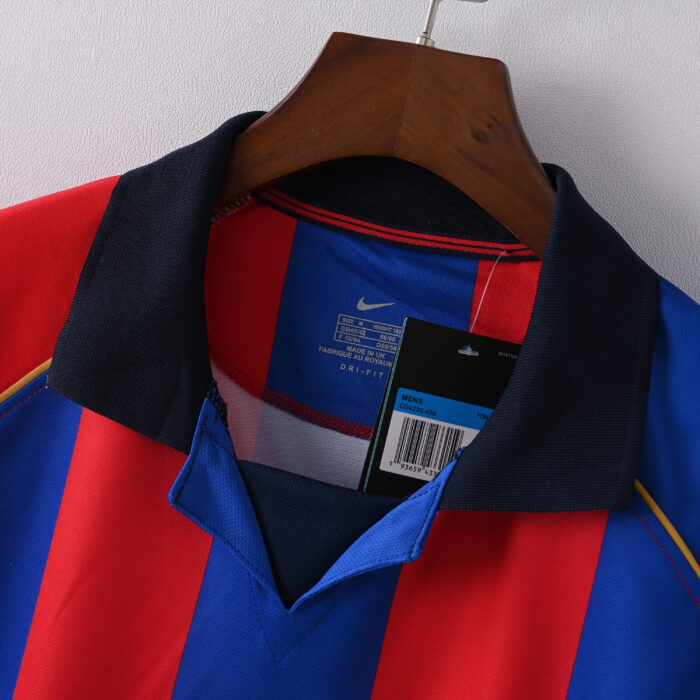 Barcelona Retro Jersey – Home Season 01/02 - Image 2