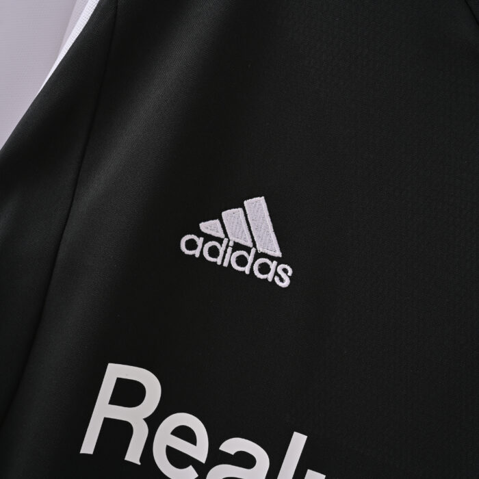 Real Madrid Retro Jersey – Away Season 01/02 - Image 5