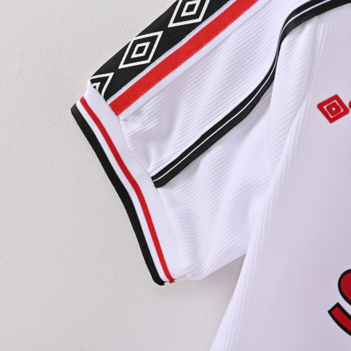 Manchester United Retro Jersey – Away Season 98/99 - Image 4
