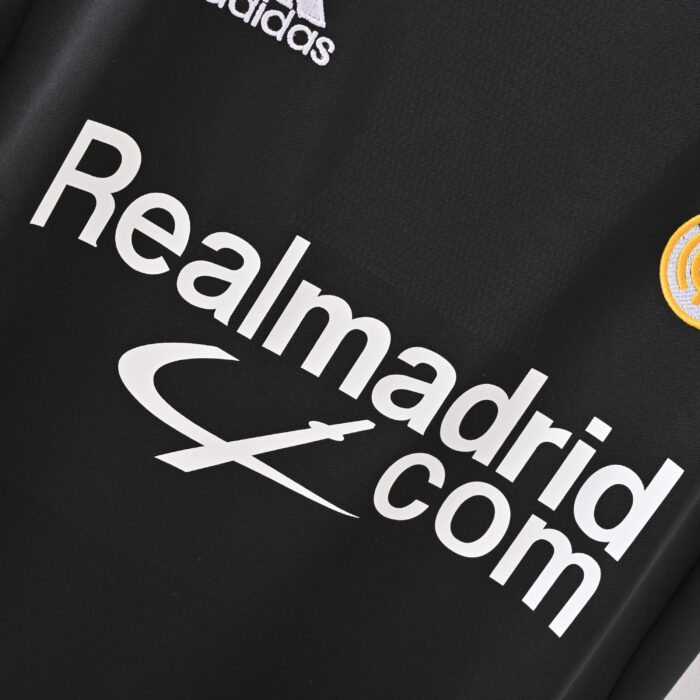 Real Madrid Retro Jersey – Away Season 01/02 - Image 3