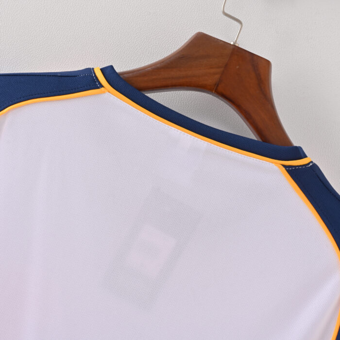 Liverpool Retro Jersey – Home Season 01/02 - Image 6