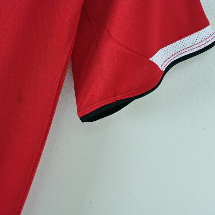 Manchester United Retro Jersey – Home Season 04/06 - Image 7