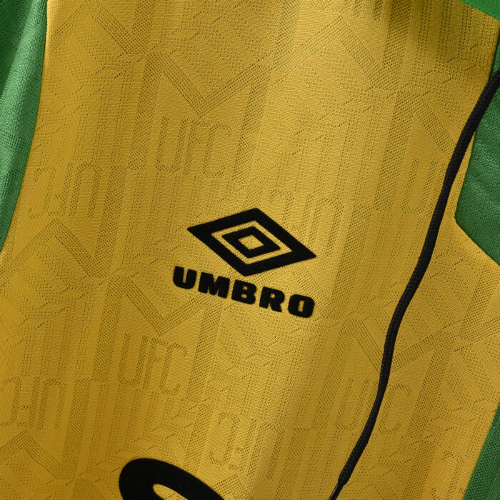 Manchester United Retro Jersey – Third Season 92/94 - Image 7