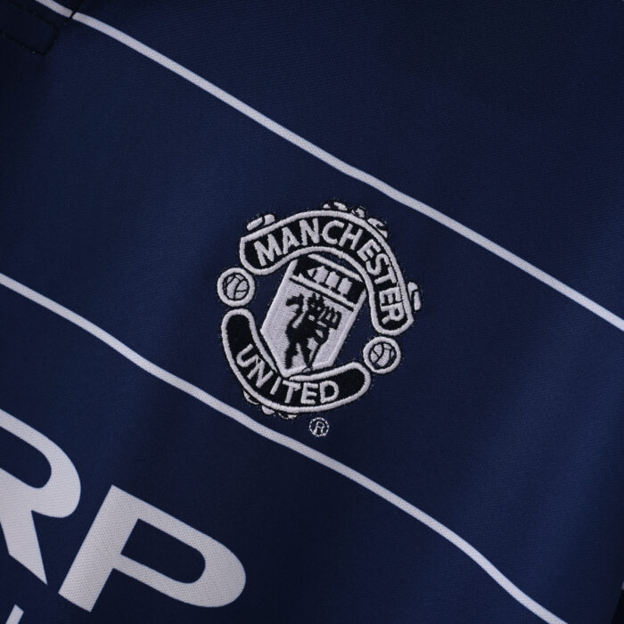 Manchester United Retro  Jersey – Away Season 99/00 - Image 8