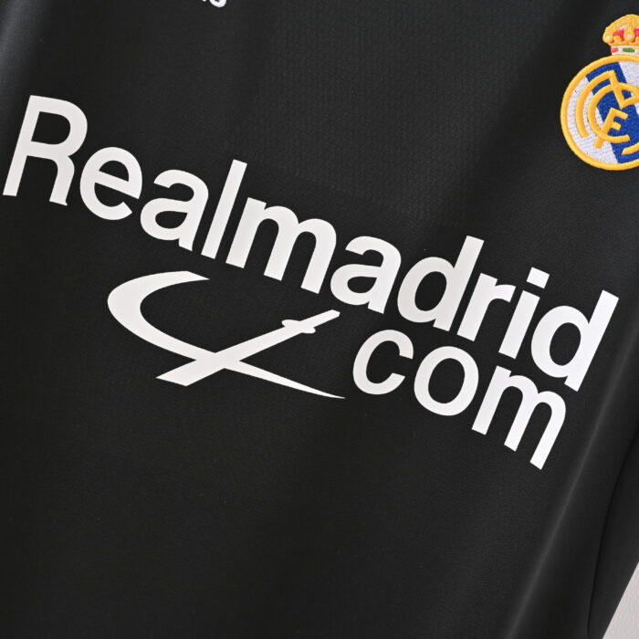 Real Madrid Retro Jersey – Away Season 01/02 - Image 6