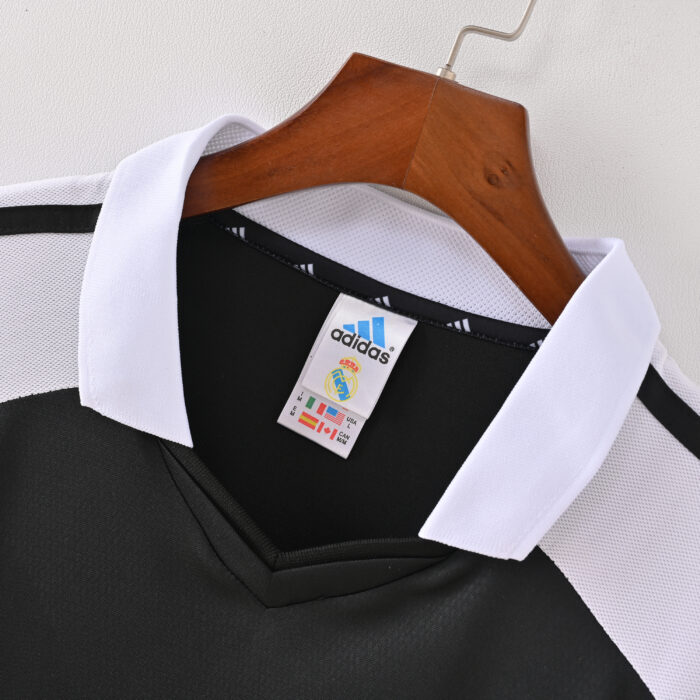 Real Madrid Retro Jersey – Away Season 01/02 - Image 9