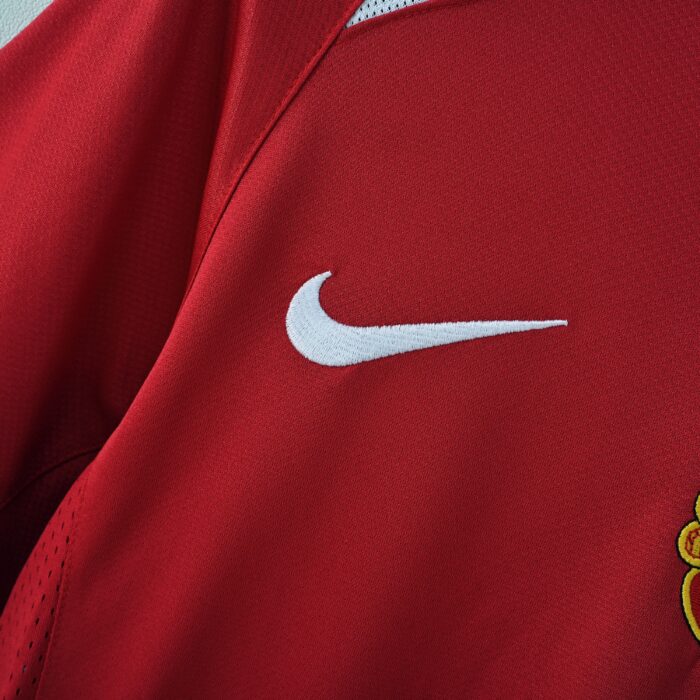 Manchester United Retro Jersey – Home Season 04/06 - Image 8
