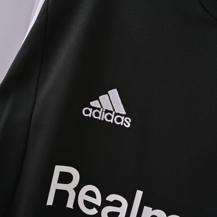 Real Madrid Retro Jersey – Away Season 01/02 - Image 10