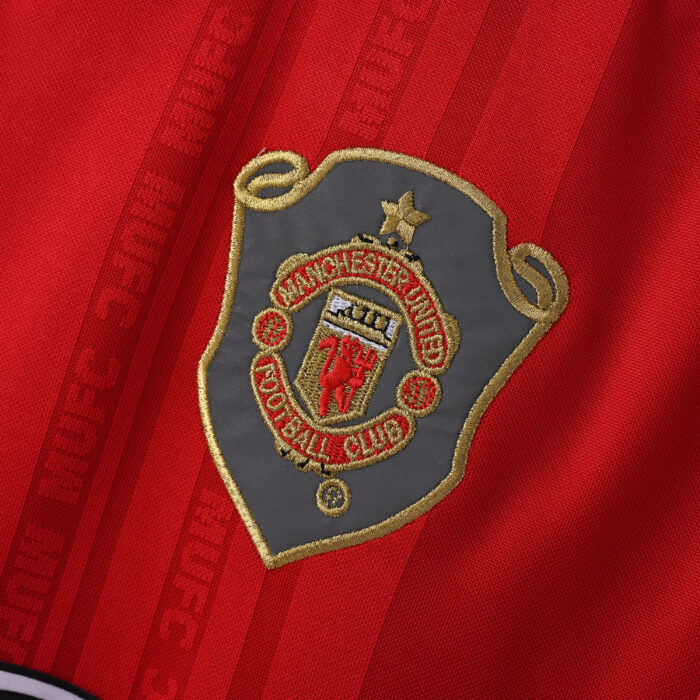 Manchester United Retro  Jersey – Home Season 98/00 - Image 3