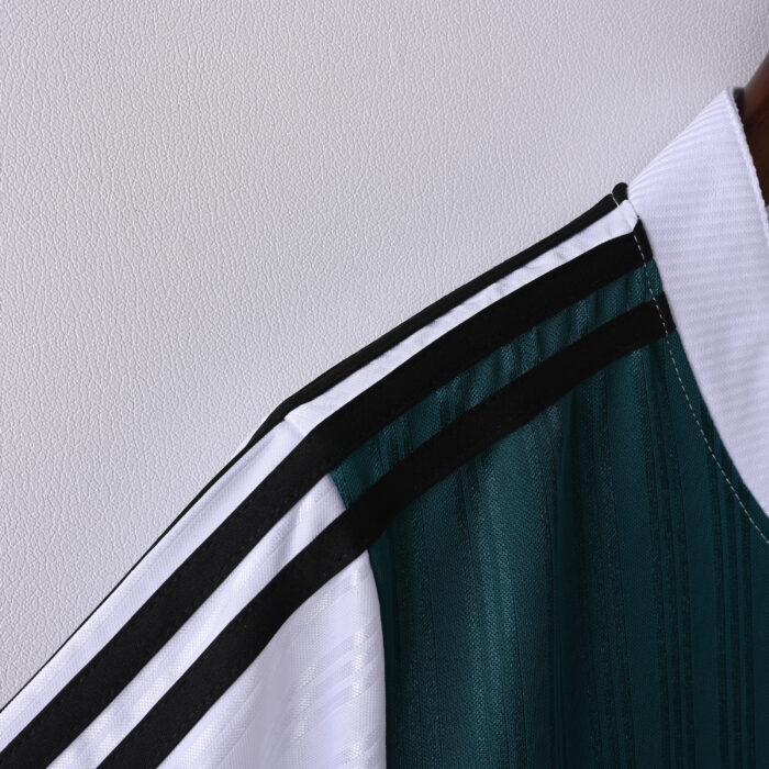 Liverpool Retro Jersey – Away Season 95/96 - Image 6